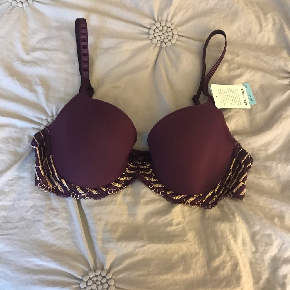 NWT Wacoal Sexy Bra Style 853217